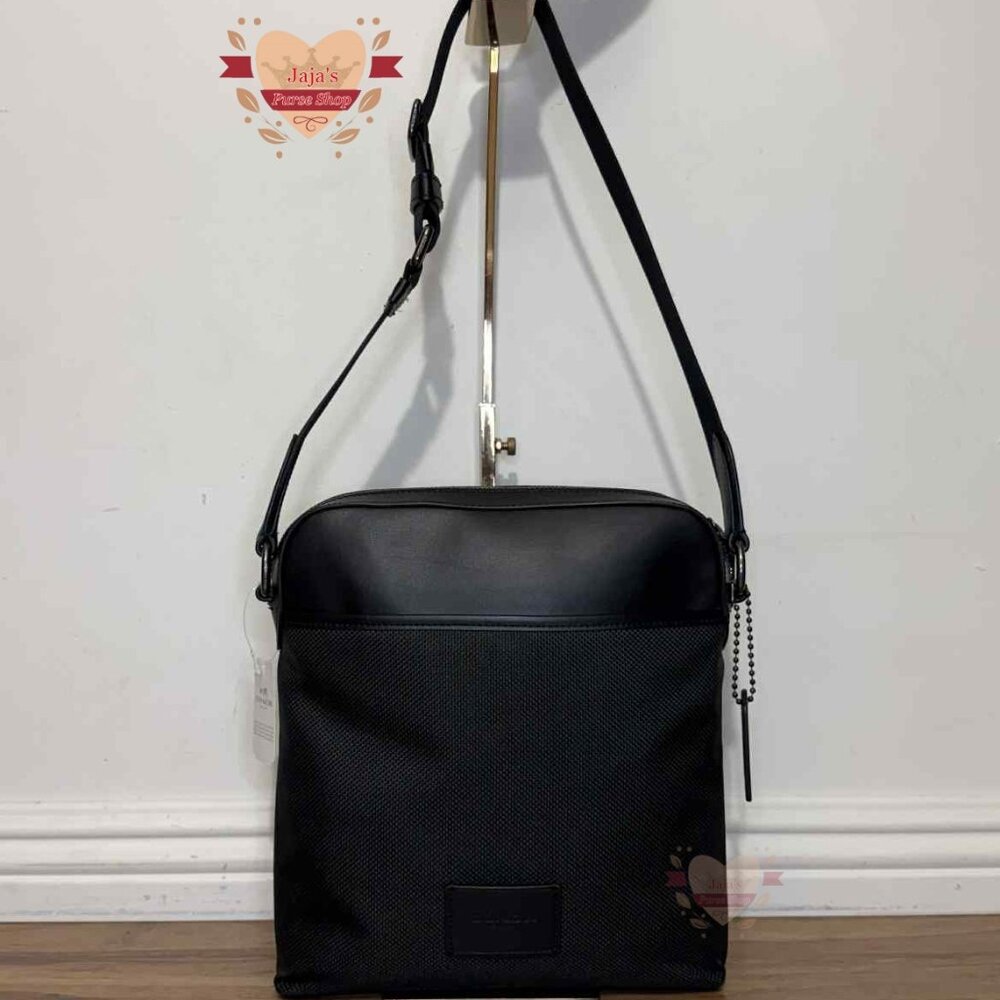 💙Coach Nylon Black Crossbody💙